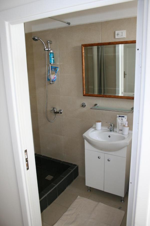 Colev Rooms Focsani Luaran gambar